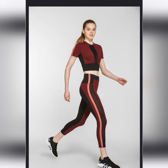 Titika Activewear set - leggings & top - Picture 2 of 10